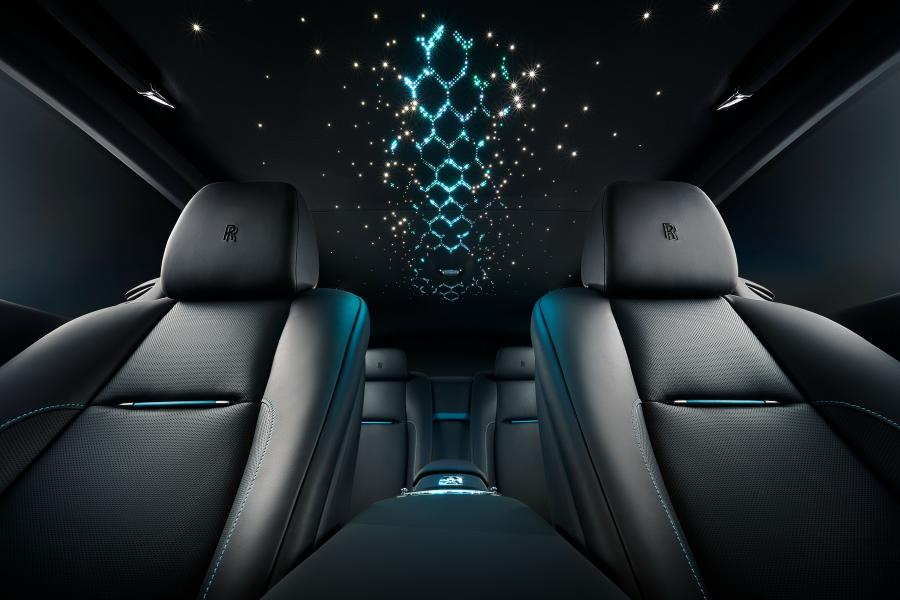 Интерьер Rolls-Royce Wraith Black Badge Adamas 2018 года  (WW) (фото 2 из 2)
